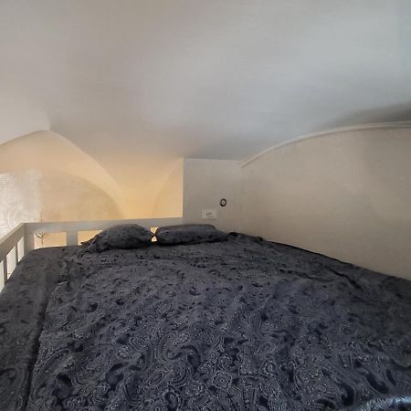 Vintage Apartment In The City Centre Old Town Lubiana Esterno foto