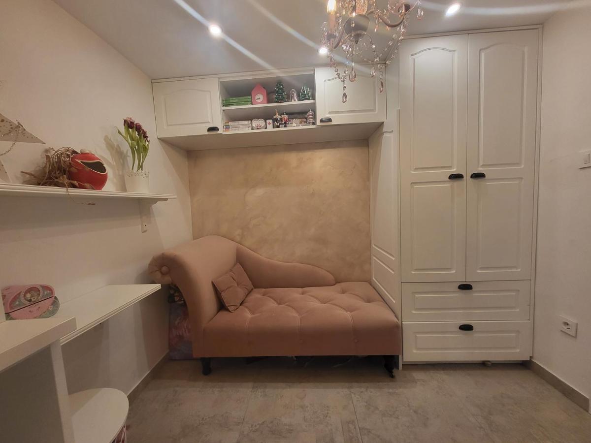 Vintage Apartment In The City Centre Old Town Lubiana Esterno foto