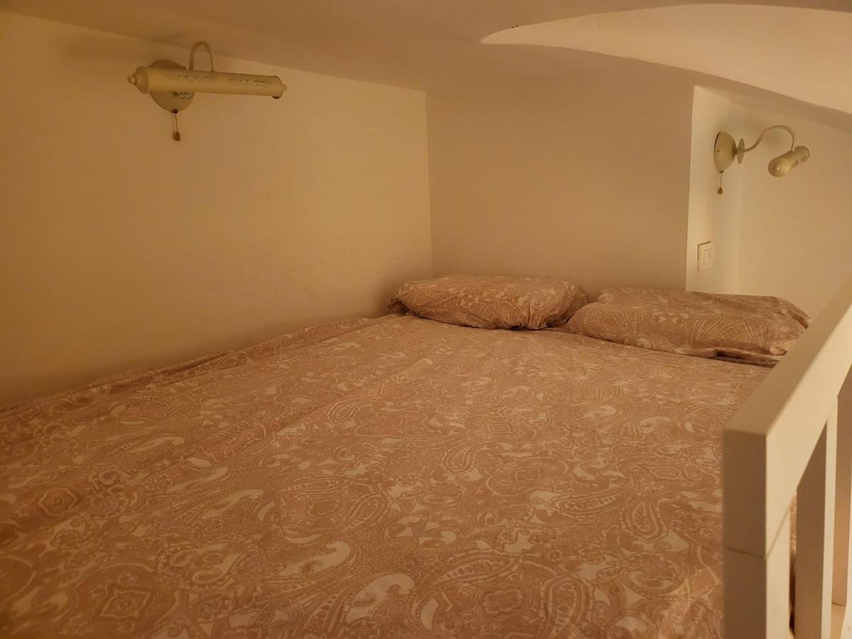 Vintage Apartment In The City Centre Old Town Lubiana Esterno foto